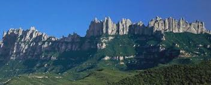 Montserrat = gezaagde berg